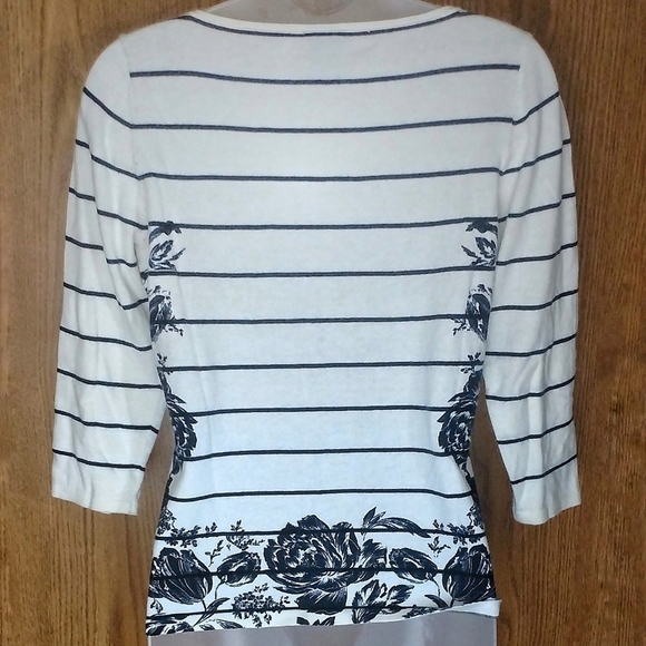 ANN TAYLOR FLOURAL T-SHIRT PETITE - Picture 5 of 7